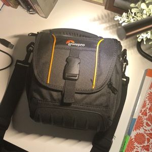 Lowepro Camera or Lens Bag- Like New!